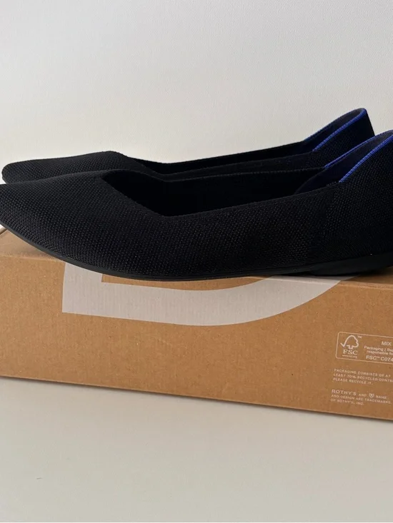 Rothy’s Black Pointed Flats 9.5 Wide | Blue Trim | Excellent Condition Like New - Picture 9 of 11